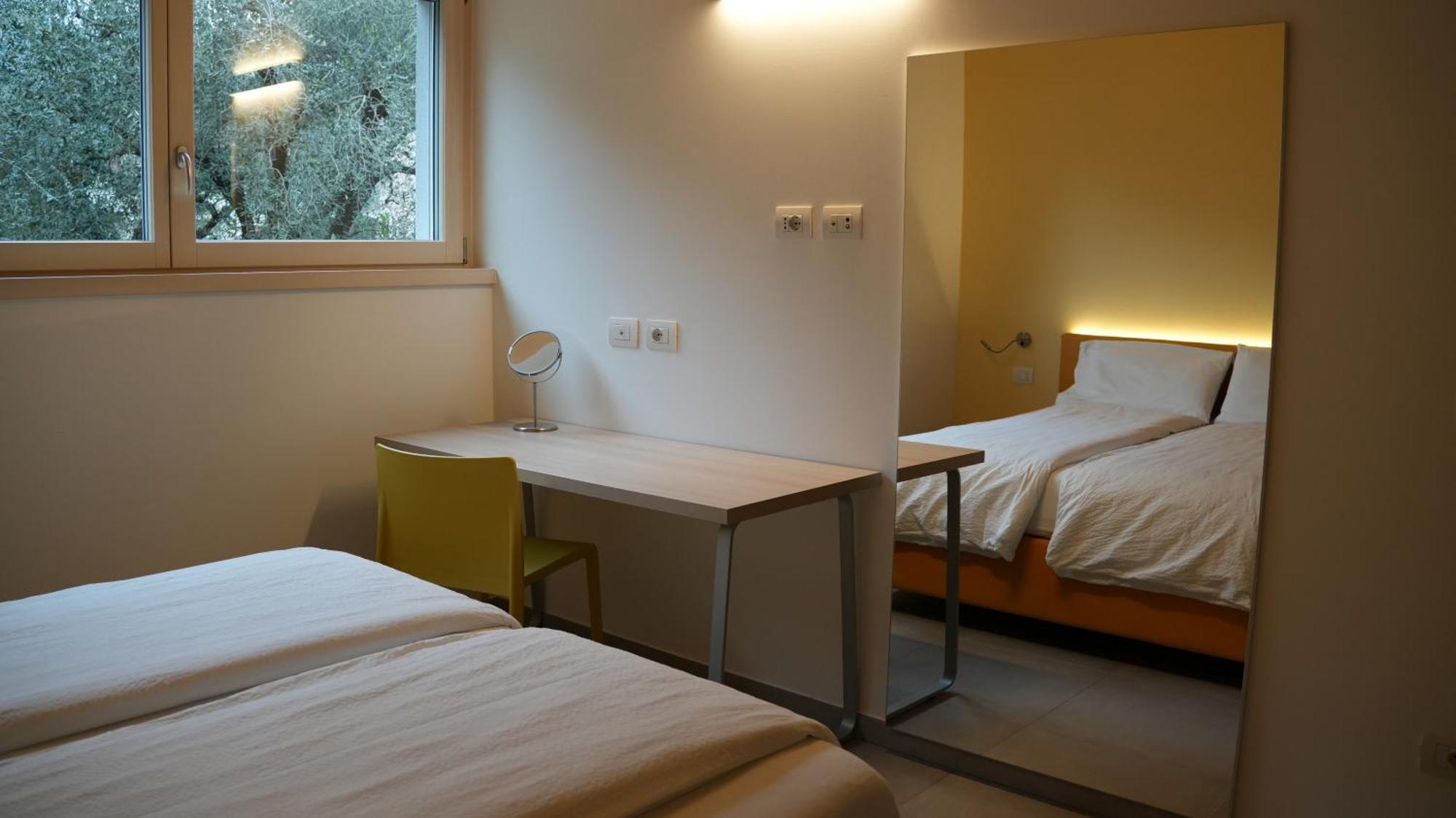 Casa Maria Apartments Ρίβα ντελ Γκάρντα Δωμάτιο φωτογραφία