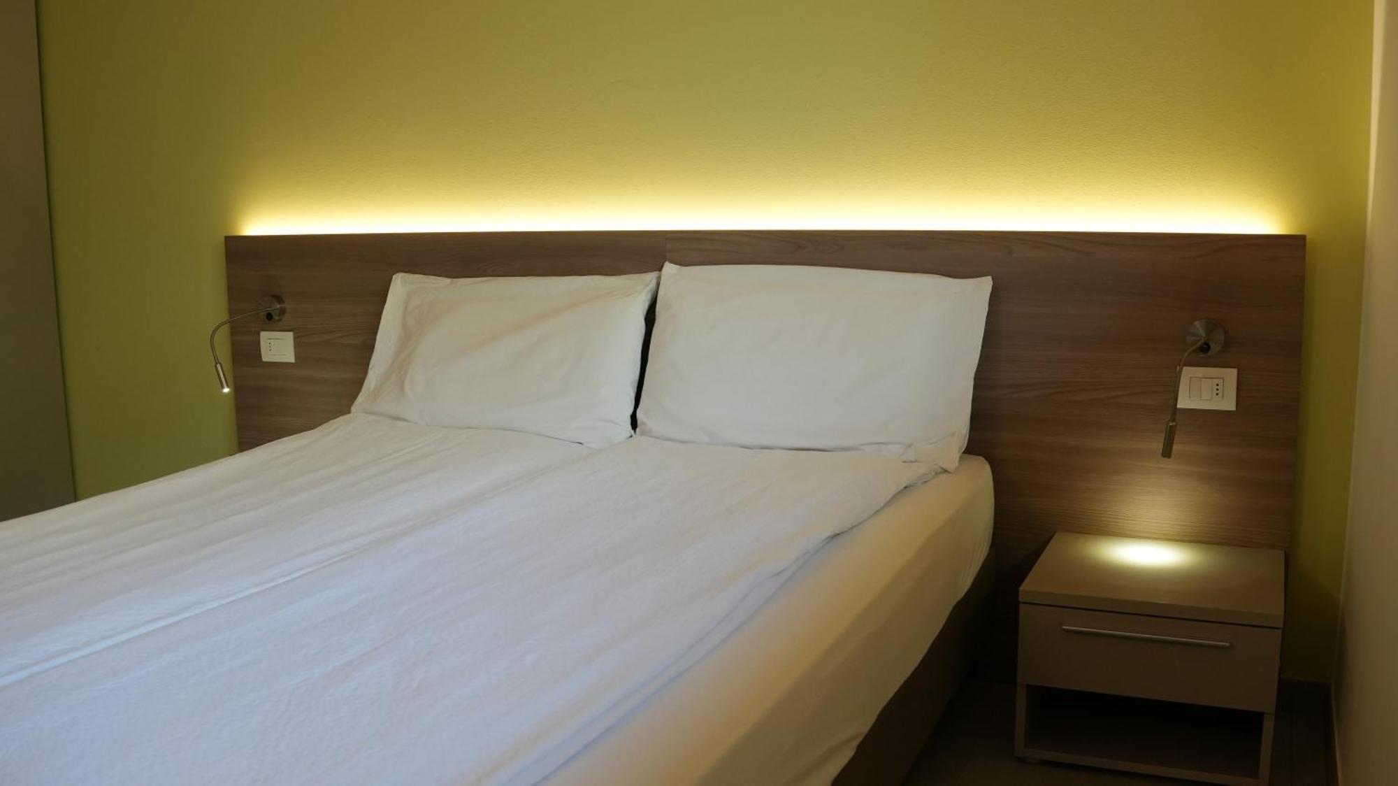 Casa Maria Apartments Ρίβα ντελ Γκάρντα Δωμάτιο φωτογραφία